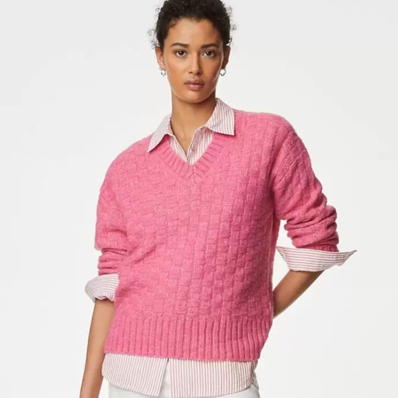 Pink V-Neck Crop Sweater - Picture 7 of 9